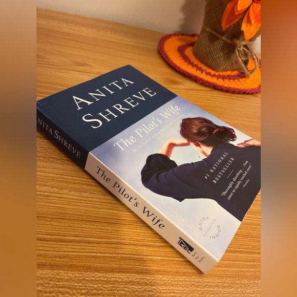 The Pilot’s Wife by Anita Shreve - Picture 1 of 3